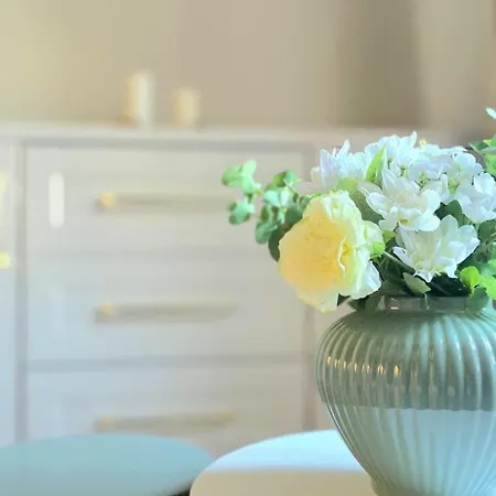 アパート Aviendo Traugutta ヴロツワフ